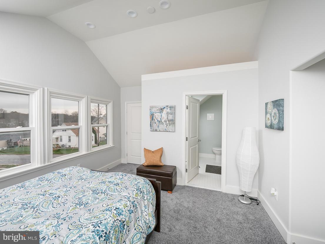 600 Elmwood Road Baltimore, MD 21206 - Photo 17 of 30 Bedroom (Master)