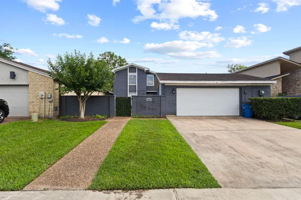 $320,000 | 6625 Windwood Lane, Beaumont, TX 77706