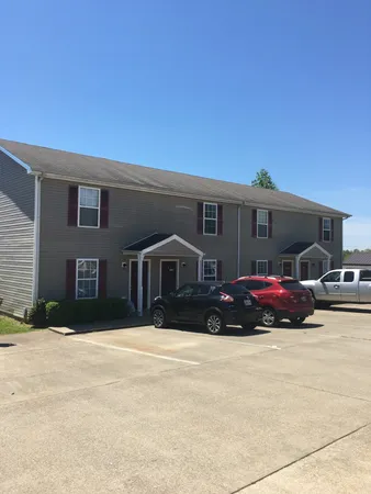 $975 | 252 Executive Avenue, Unit 2D, Clarksville, TN 37042