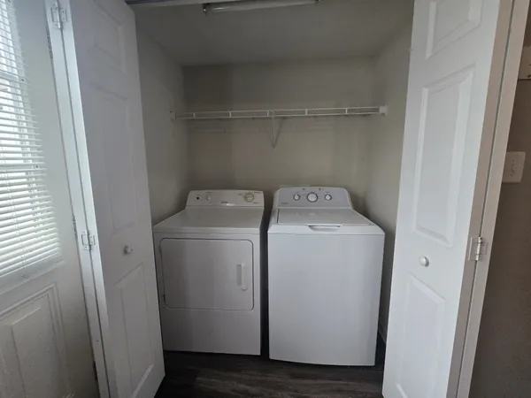 $975 | 252 Executive Avenue, Unit 2D, Clarksville, TN 37042