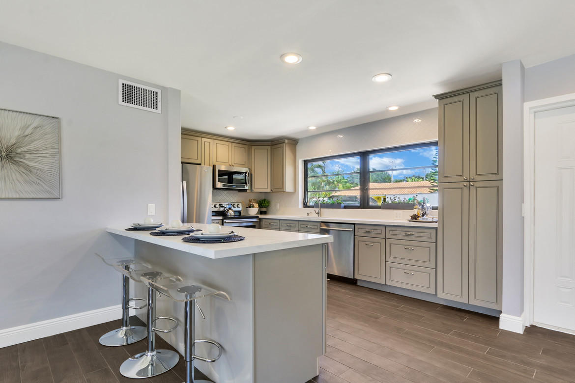 1290 Southwest 4th Street Boca Raton, FL 33486 - Photo 5 of 20 kitchen