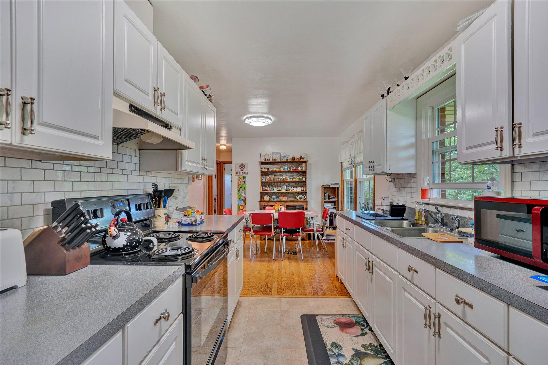 2407 White House Road Moneta, VA 24121 - Photo 14 of 52 a kitchen with lots of counter top space