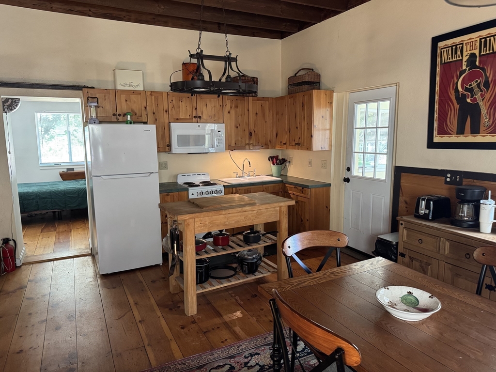 183 West Sturbridge Road East Brookfield, MA 01515 - Photo 5 of 20