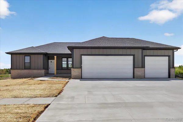 $387,900 | 2401 McClellan Boulevard, Davison, MI 48423