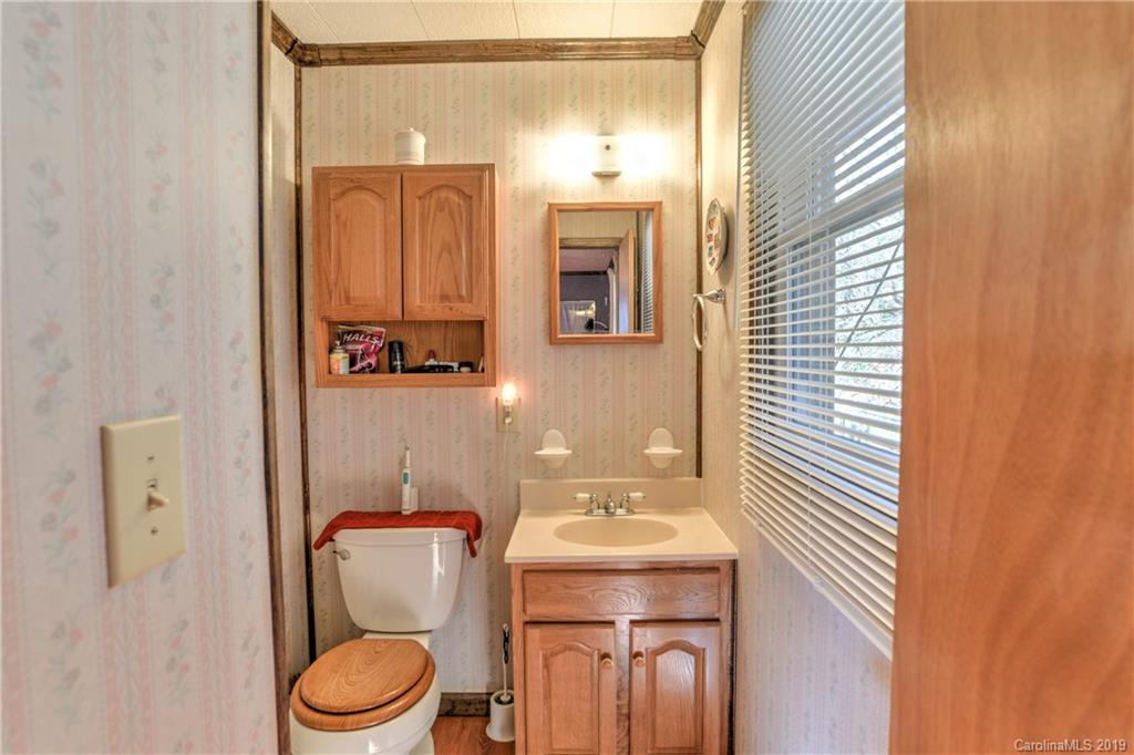 376 Roberts Hill Road Marshall, NC 28753 - Photo 15 of 29 Gallery Image 15