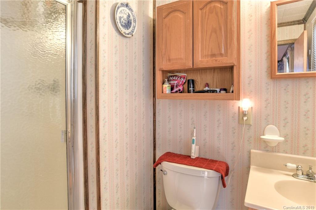 376 Roberts Hill Road Marshall, NC 28753 - Photo 16 of 29 Gallery Image 16