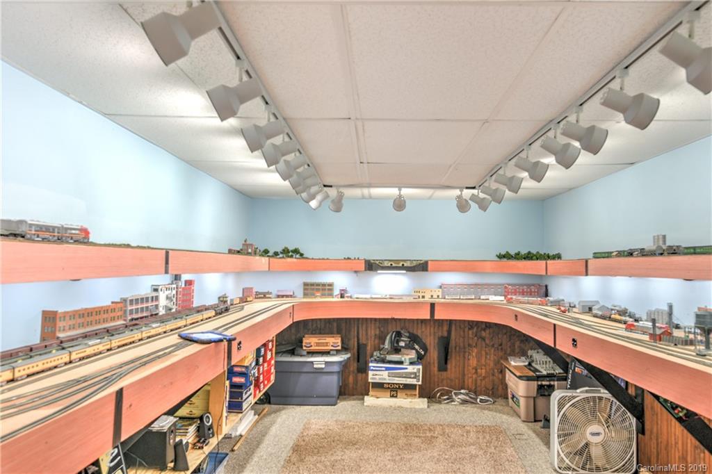 376 Roberts Hill Road Marshall, NC 28753 - Photo 18 of 29 Gallery Image 18