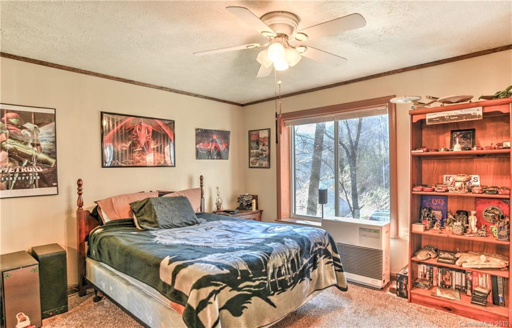 376 Roberts Hill Road Marshall, NC 28753 - Photo 19 of 29 Gallery Image 19