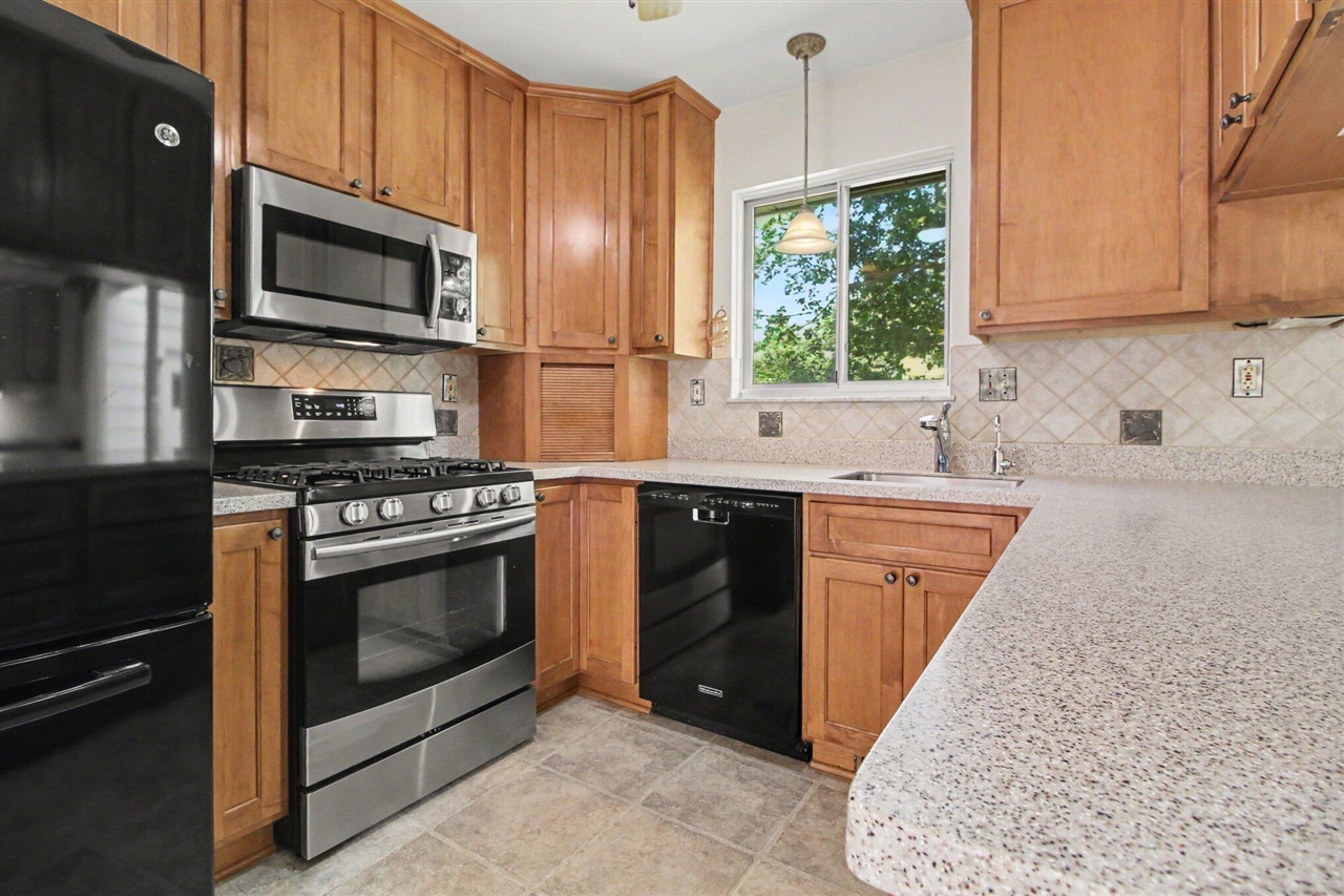 9310 Merrill Road Whitmore Lake, MI 48189 - Photo 8 of 45 Gallery Image 8