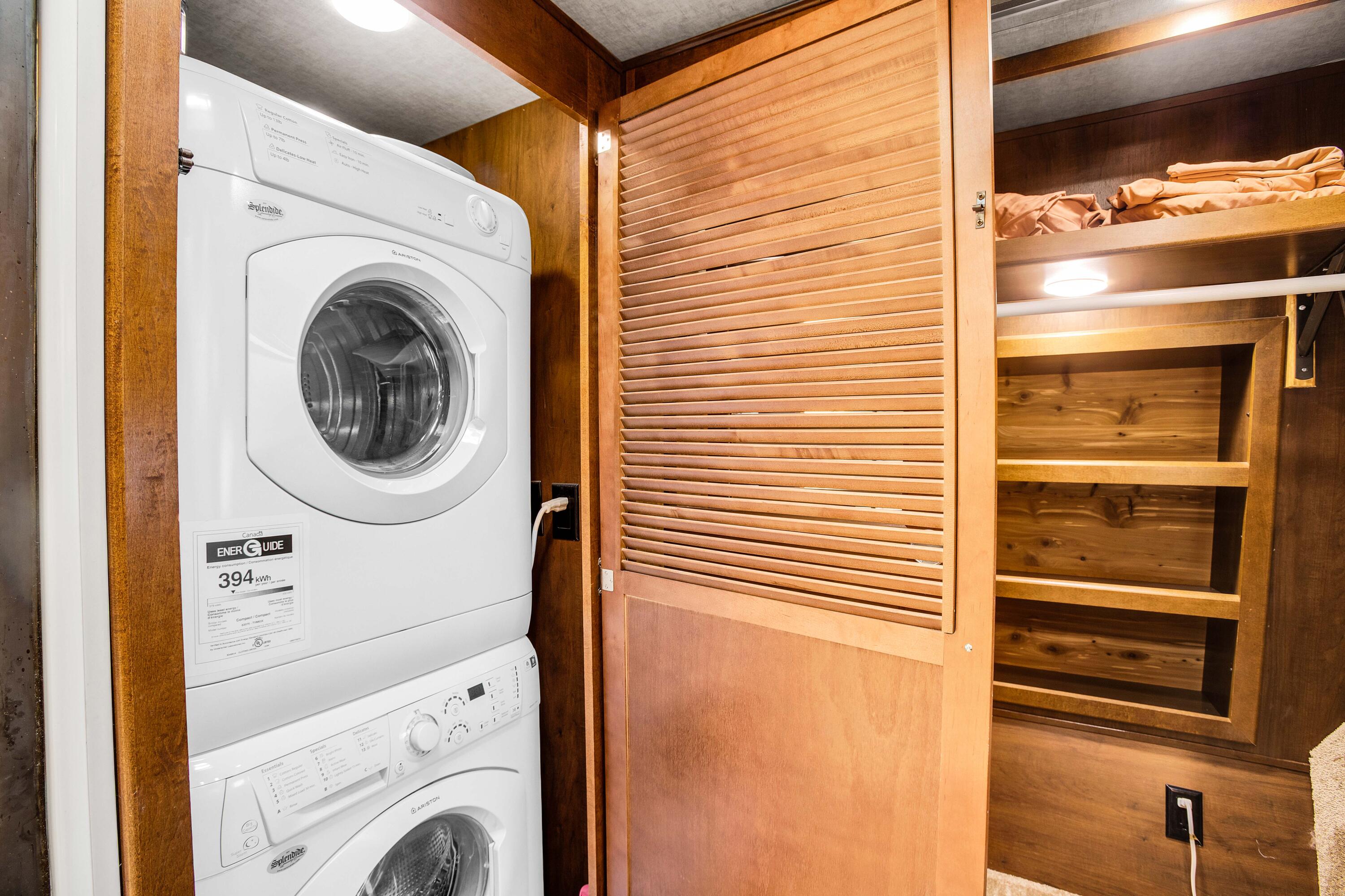 69411 Ramon Road, Unit 131 Cathedral City, CA 92234 - Photo 20 of 65 a utility room with dryer and washer