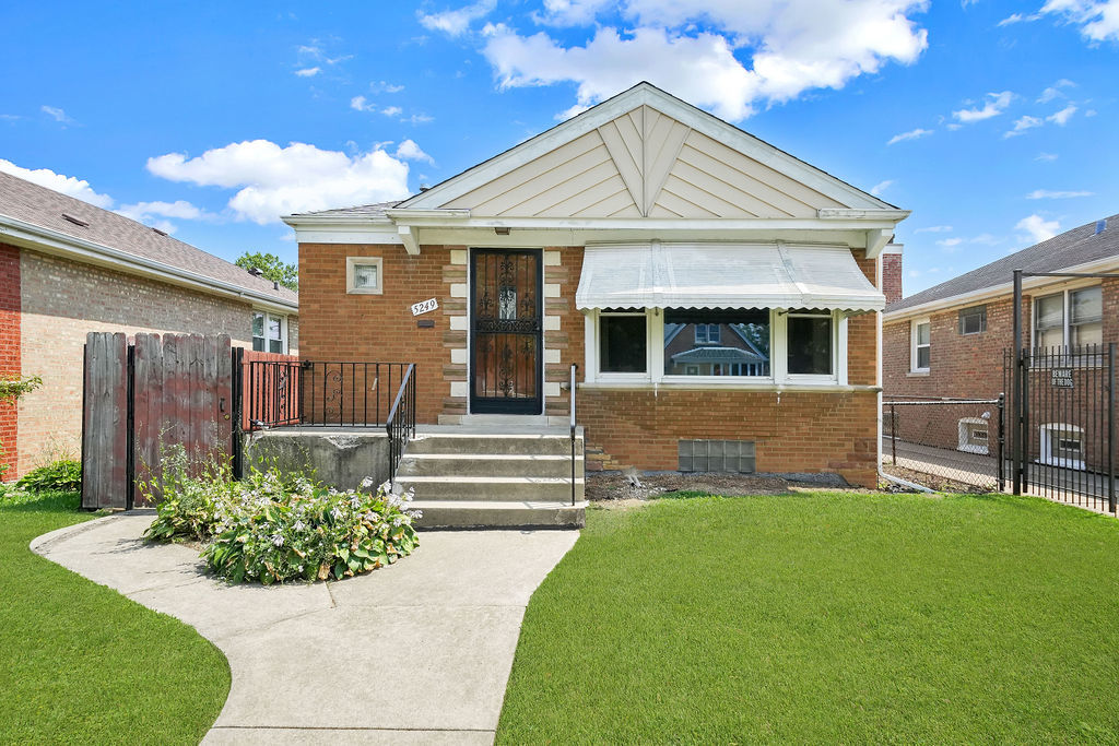 5249 South Ridgeway Avenue Chicago, IL 60632 - Photo 1 of 19 Gallery Image 1