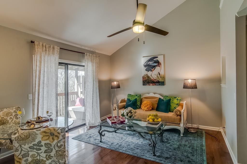 357 Summit Ridge Circle Nashville, TN 37215 - Photo 2 of 17