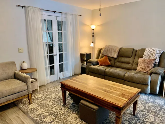 $2,800 | 38 Meander Row, Unit 11, Charleston, SC 29412