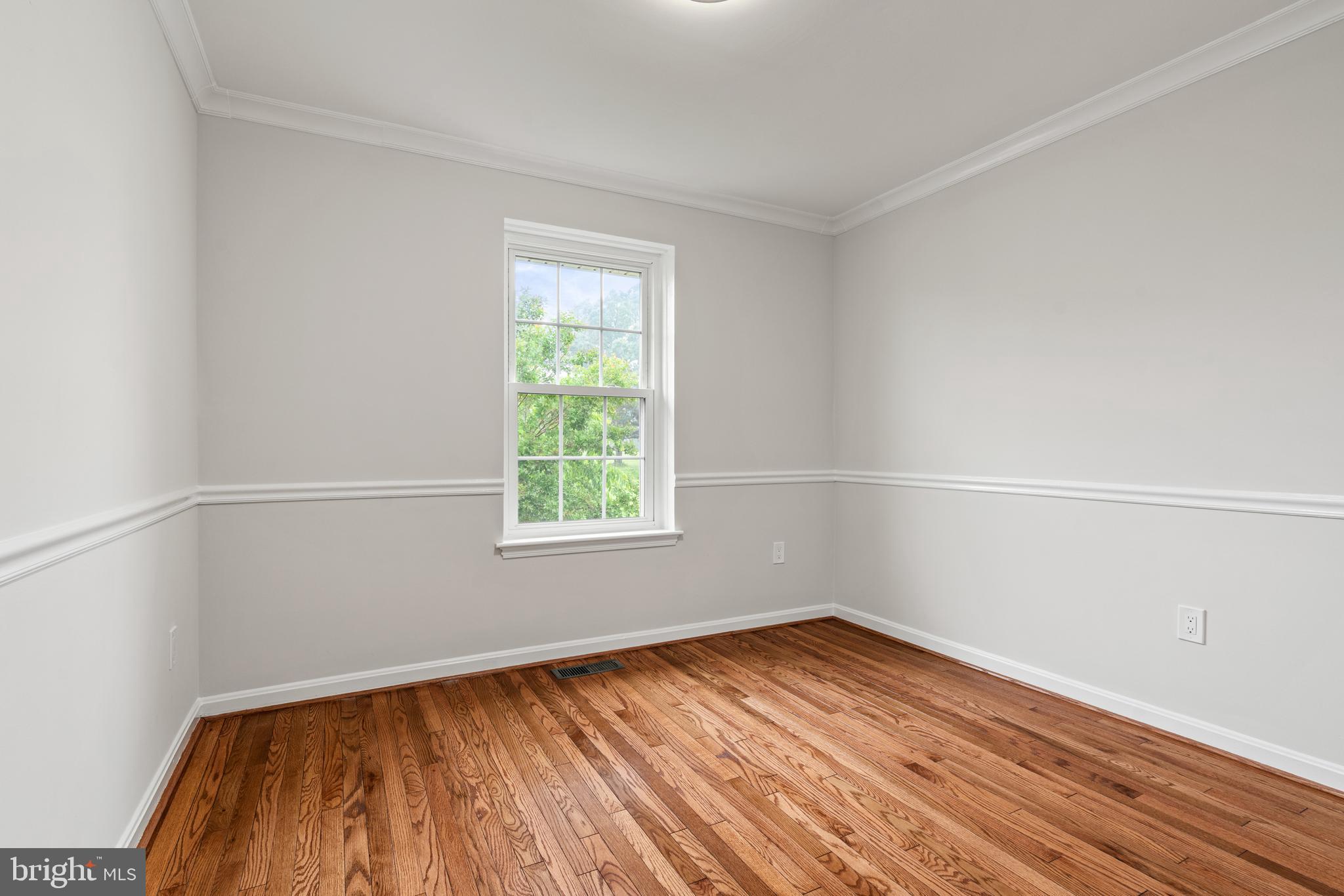2192 Golf Course Drive Reston, VA 20191 - Photo 23 of 125 an empty room with a window