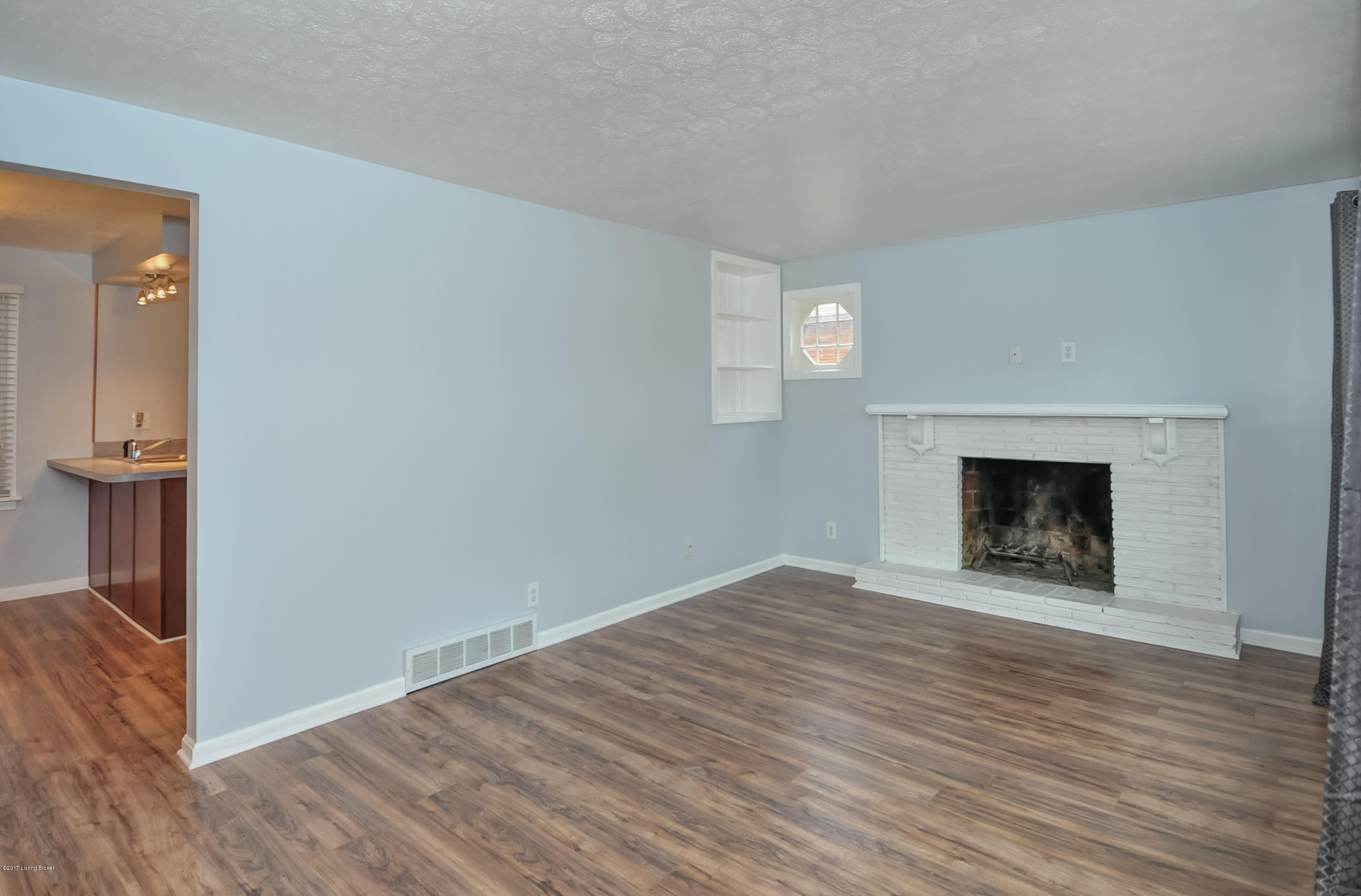 7914 Bluebonnet Road Louisville, KY 40258 - Photo 7 of 33 7419BluebonnetRd-7