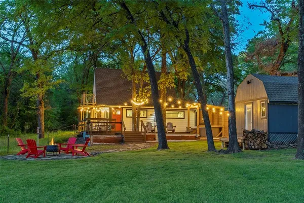 $440,000 | 8049 Lakeview Drive, Quinlan, TX 75474