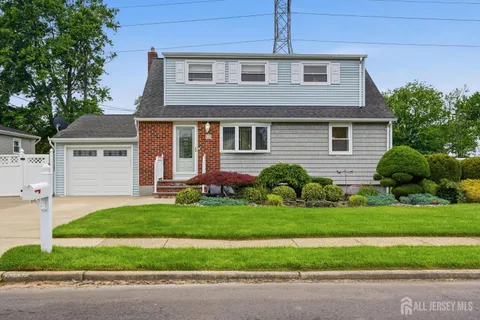 $650,000 | 24 Deerwood Avenue, Edison, NJ 08817