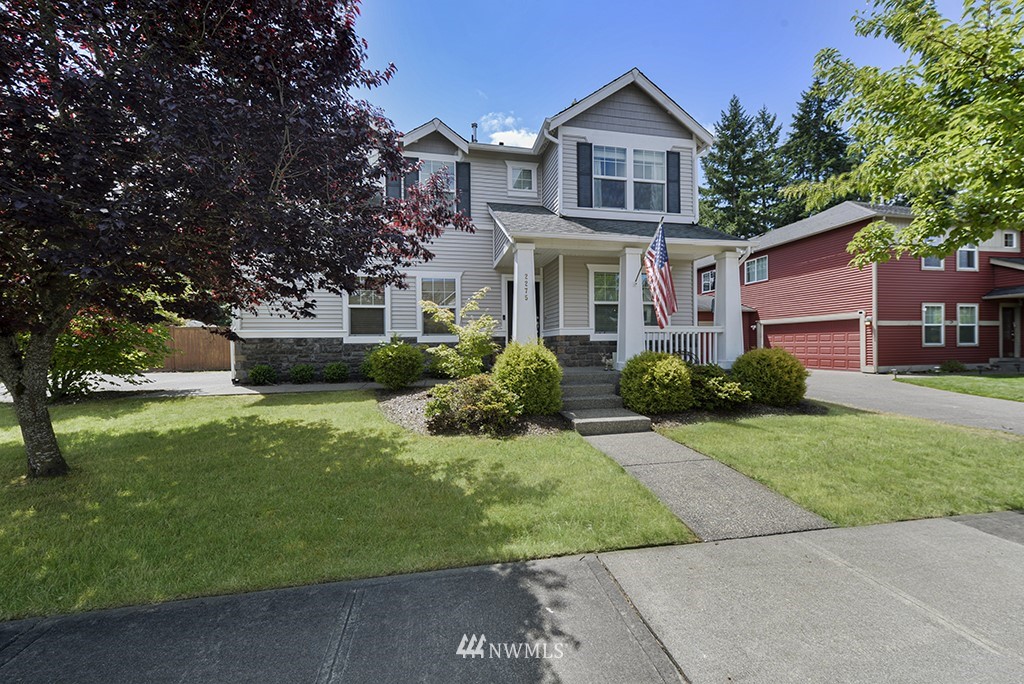 2275 Wallace Loop DuPont, WA 98327 - Photo 2 of 30 Gallery Image 2