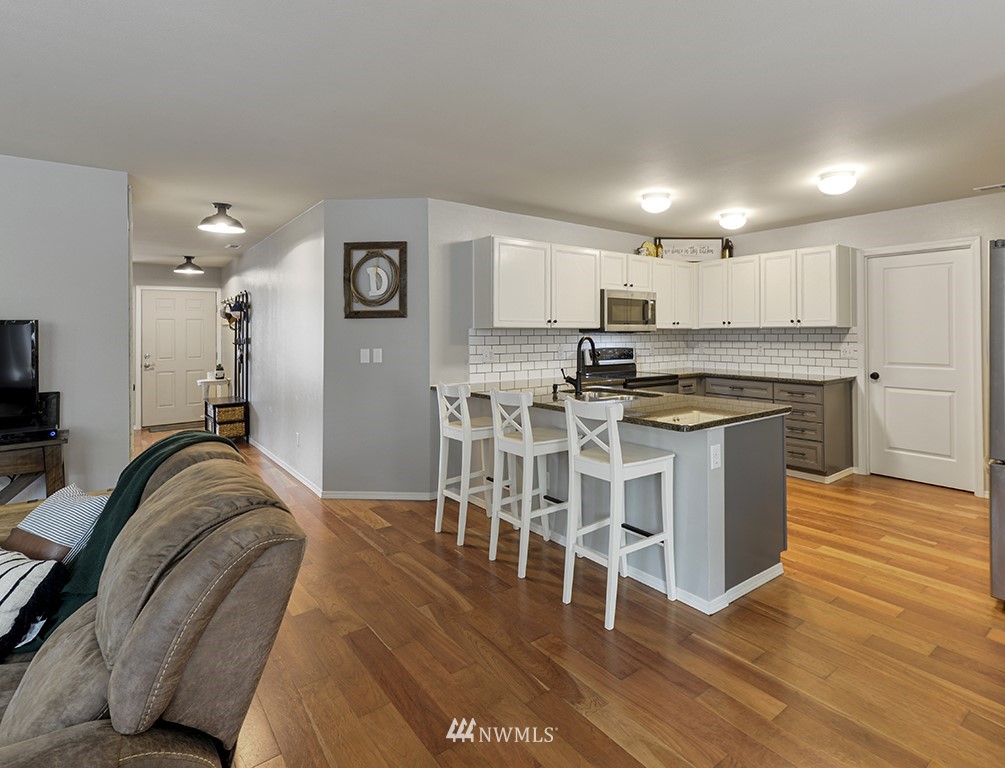 2275 Wallace Loop DuPont, WA 98327 - Photo 6 of 30 Gallery Image 6