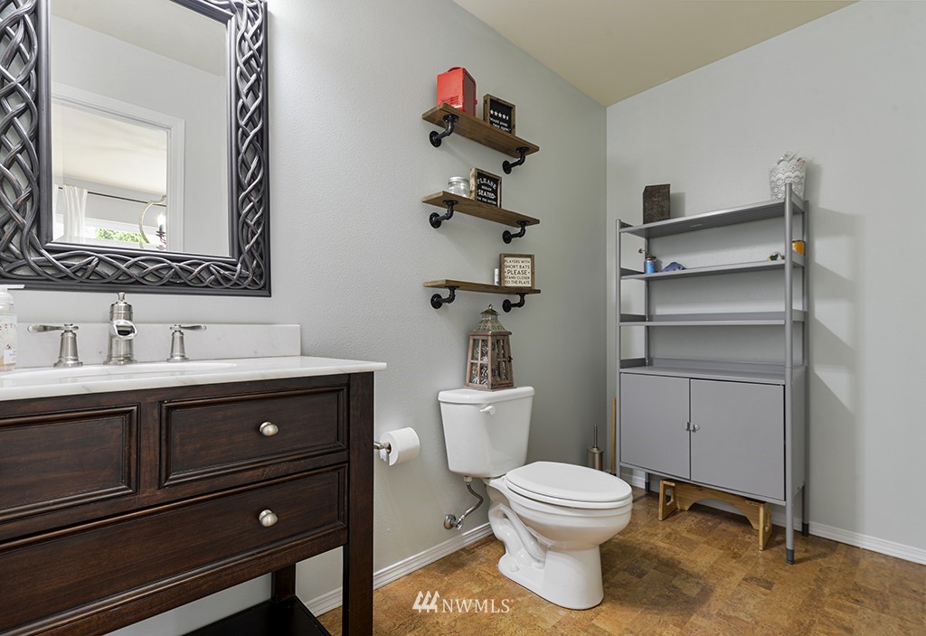 2275 Wallace Loop DuPont, WA 98327 - Photo 10 of 30 Gallery Image 10