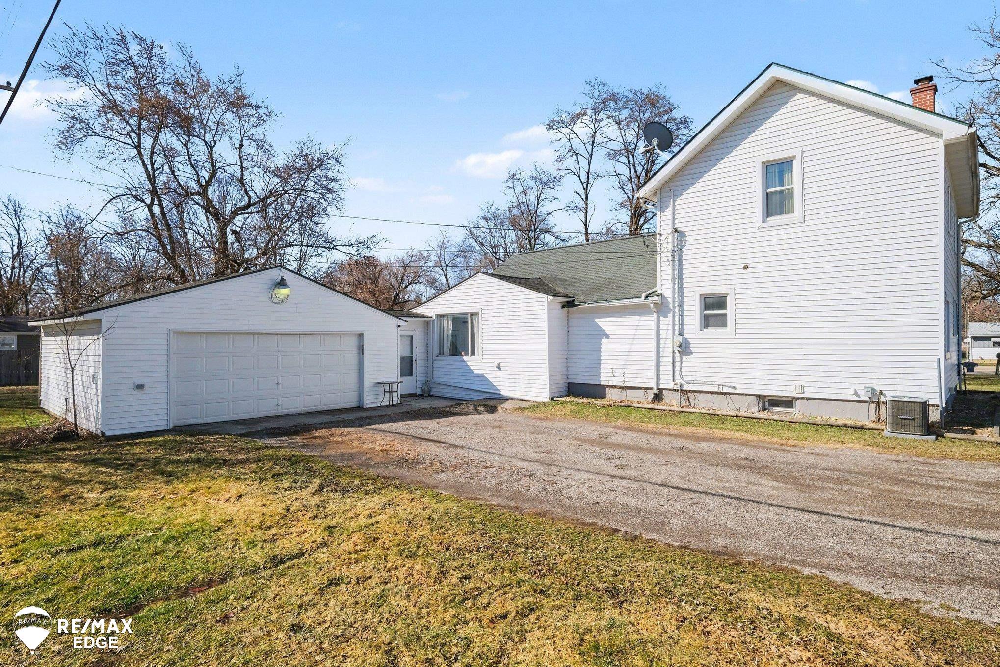4044 North Genesee Road Flint, MI 48506 - Photo 25 of 30 50201526-148b644f-3429-4234-92ca-3b58b815205c.JPG