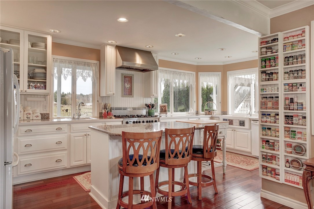 25448 Port Gamble Road Northeast Poulsbo, WA 98370 - Photo 11 of 25 Gallery Image 11