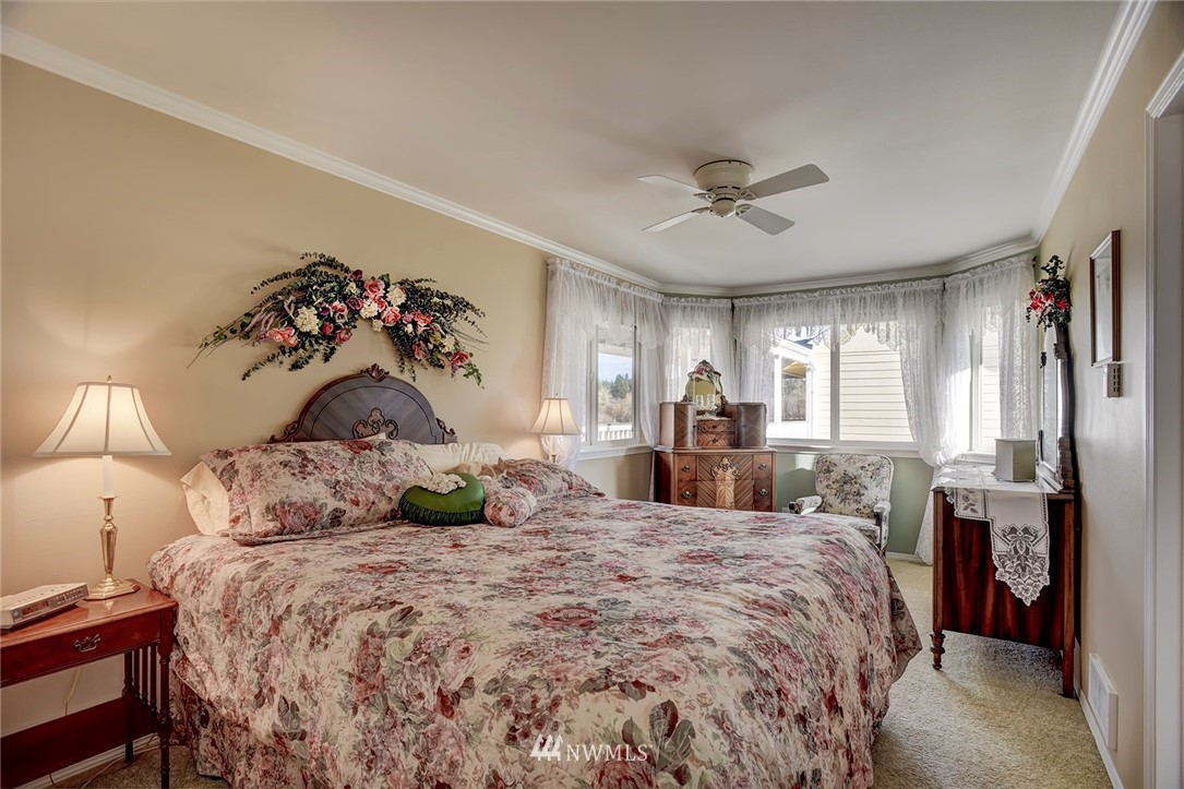 25448 Port Gamble Road Northeast Poulsbo, WA 98370 - Photo 16 of 25 Gallery Image 16
