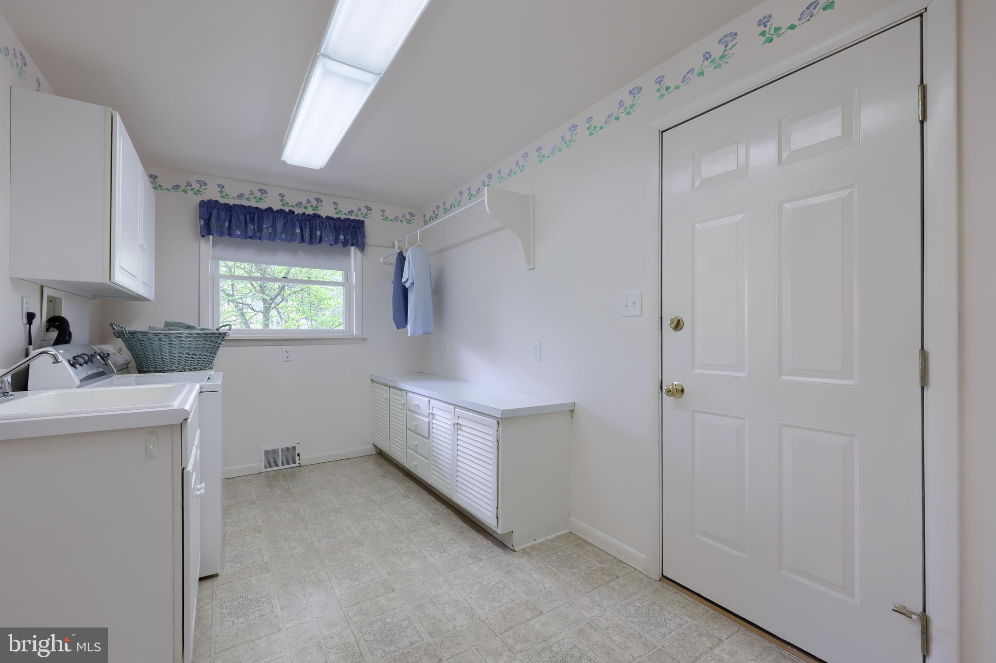 319 East Oregon Road Lititz, PA 17543 - Photo 39 of 68