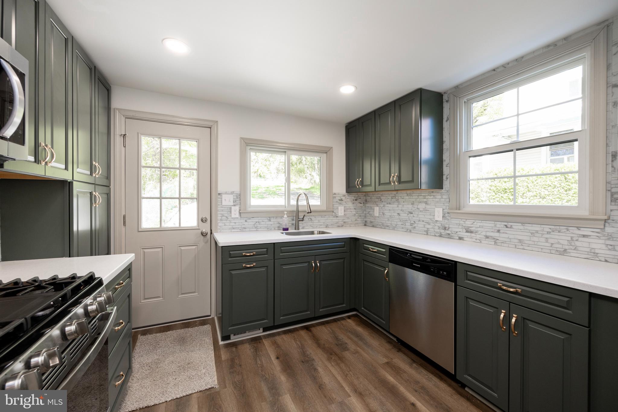 20 North Main Street Spring City, PA 19475 - Photo 4 of 29 Beautiful kitchen!