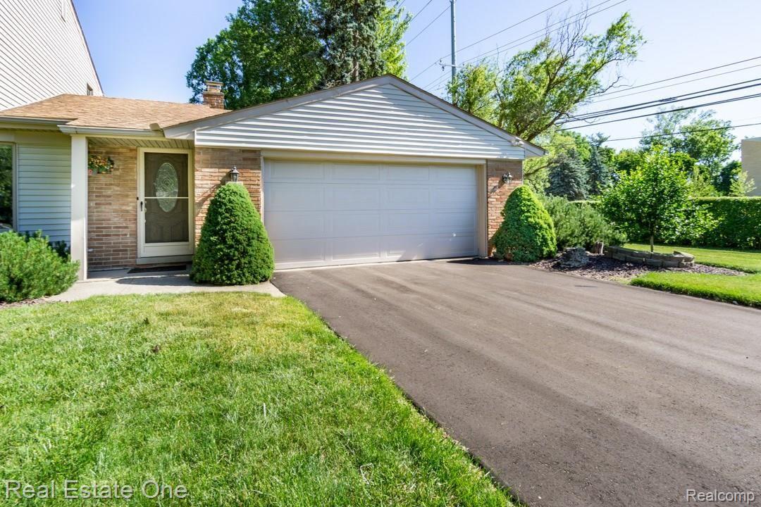 10 Wendelton Road Troy, MI 48084 - Photo 26 of 29 10-Wendelton-03.jpg