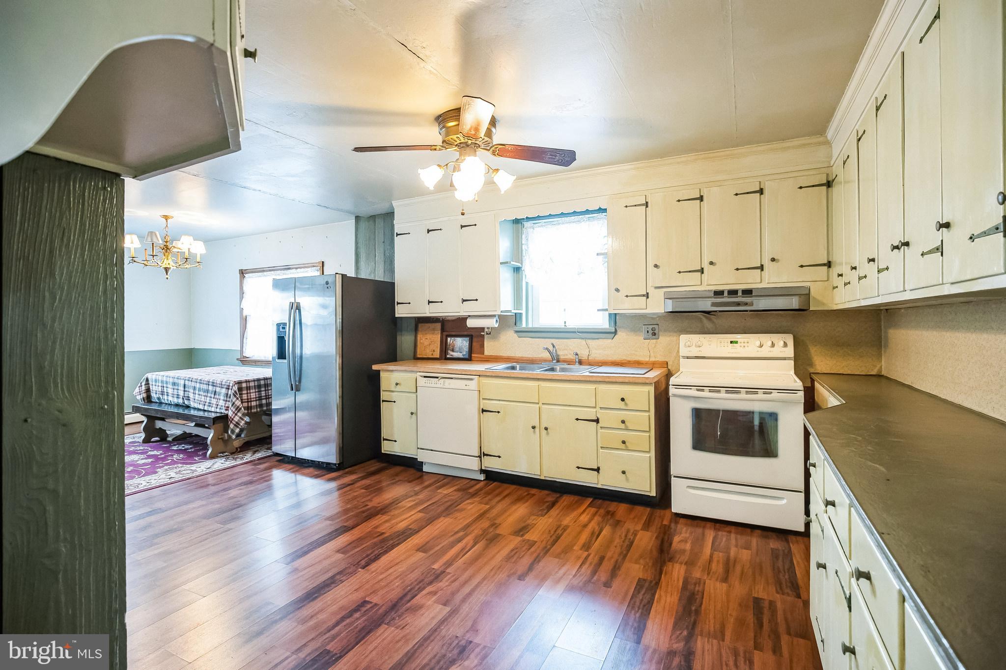 255 Rich Hill Road Sellersville, PA 18960 - Photo 7 of 31 Kitchen