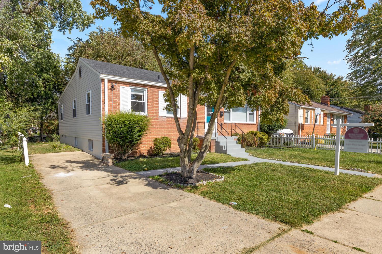 2502 Amherst Road Hyattsville, MD 20783 - Photo 3 of 47 Gallery Image 3