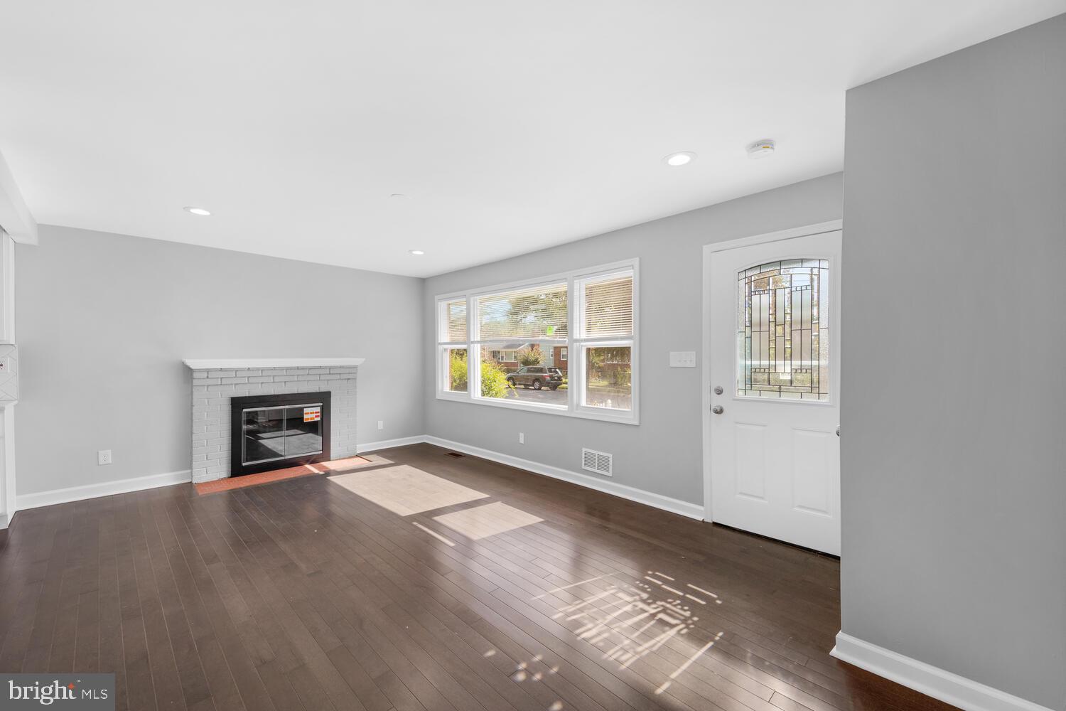 2502 Amherst Road Hyattsville, MD 20783 - Photo 4 of 47 Gallery Image 4
