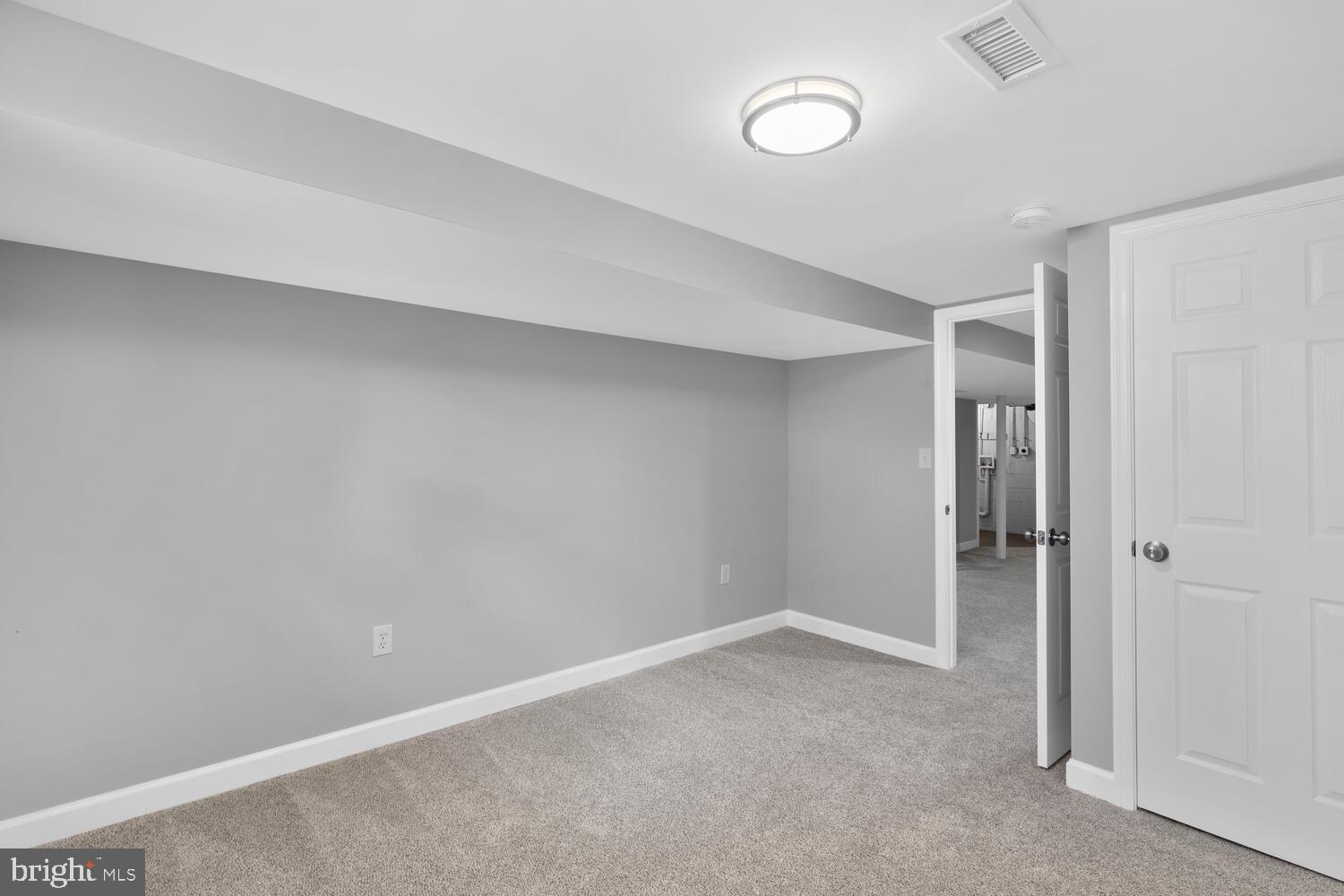 2502 Amherst Road Hyattsville, MD 20783 - Photo 35 of 47 Gallery Image 35