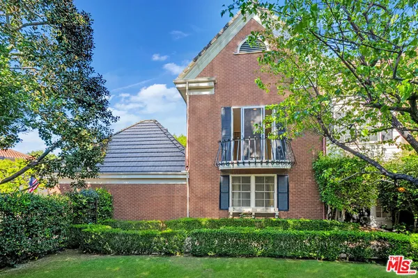 $2,680,000 | 12386 Ridge Circle, Los Angeles, CA 90049