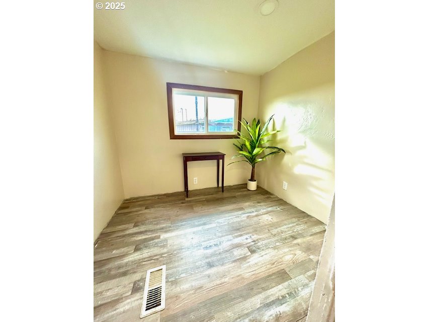 34956 Seavey Loop Road, Unit 38 Eugene, OR 97405 - Photo 15 of 16 Gallery Image 15