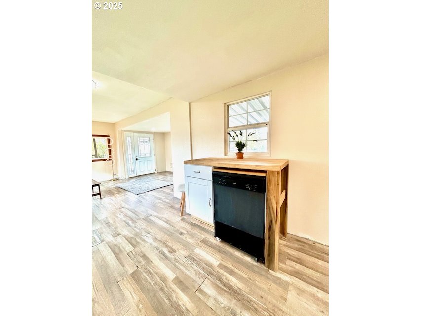 34956 Seavey Loop Road, Unit 38 Eugene, OR 97405 - Photo 10 of 16 Gallery Image 10