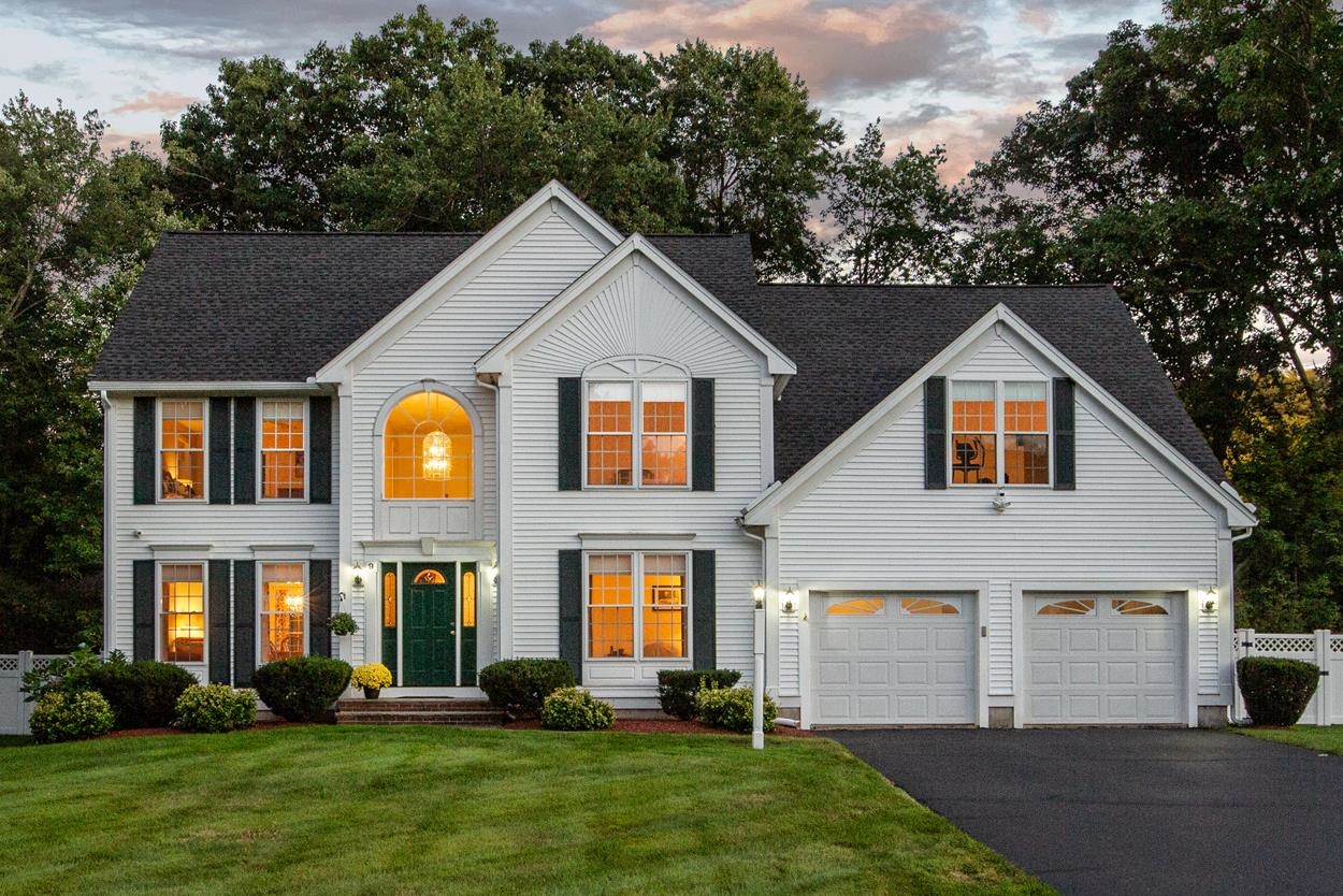9 Equestrian Road Salem, NH 03079 - Photo 1 of 40