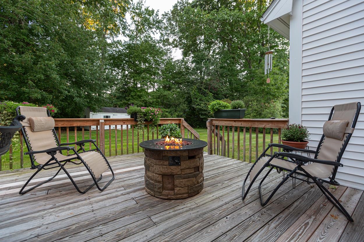 9 Equestrian Road Salem, NH 03079 - Photo 12 of 40