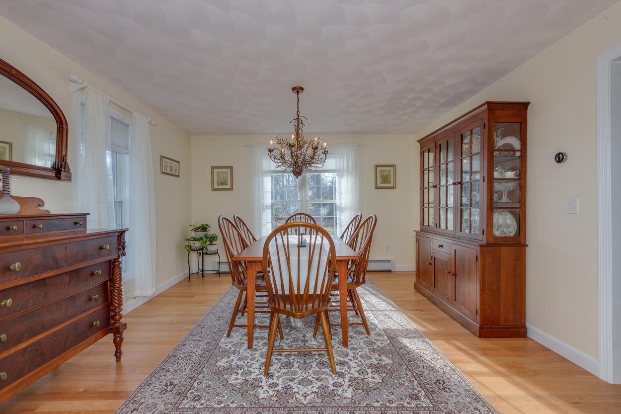 9 Equestrian Road Salem, NH 03079 - Photo 20 of 40