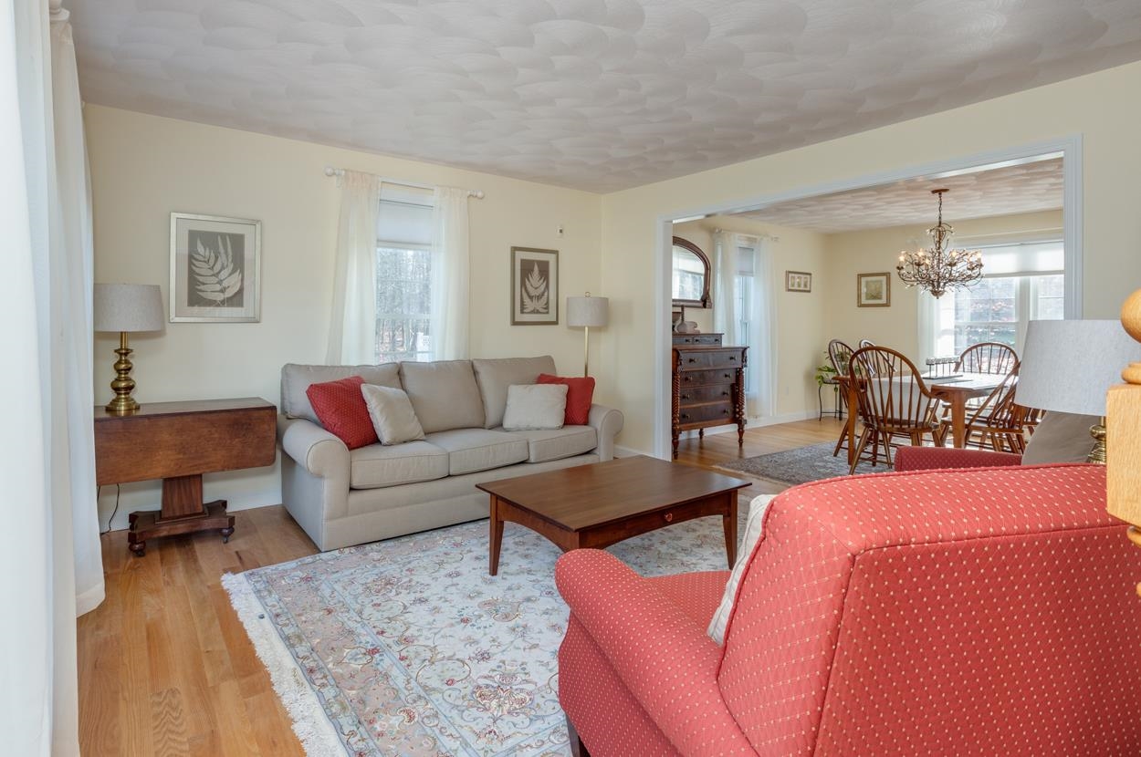 9 Equestrian Road Salem, NH 03079 - Photo 22 of 40