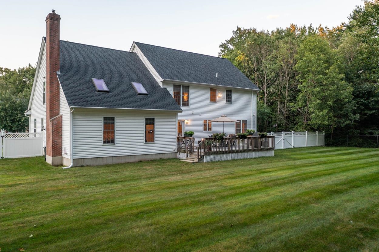 9 Equestrian Road Salem, NH 03079 - Photo 7 of 40