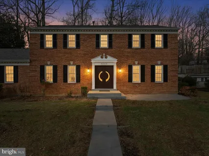 $950,000 | 5606 Tilia Court, Burke, VA 22015