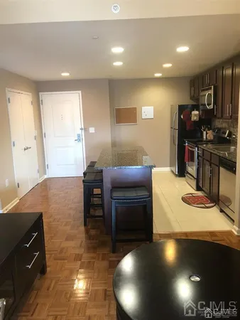 $2,800 | 110 Somerset Street, Unit 2109, New Brunswick, NJ 08901