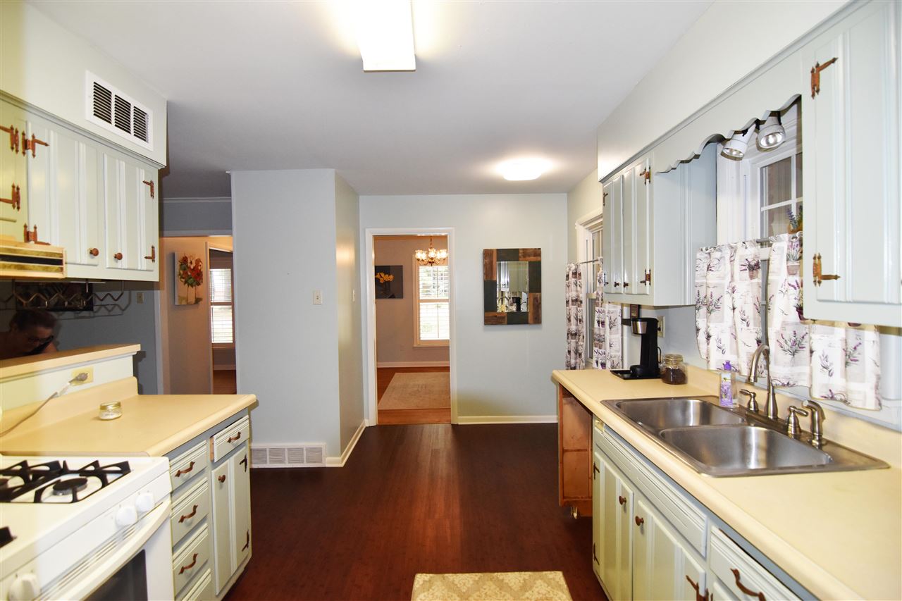 2977 East Glengarry Road Memphis, TN 38128 - Photo 4 of 23 Gallery Image 4