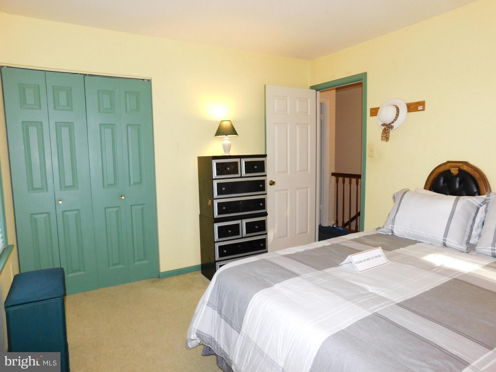 8925 Renshaw Court Springfield, VA 22153 - Photo 18 of 28 Bedroom #3 - view 2