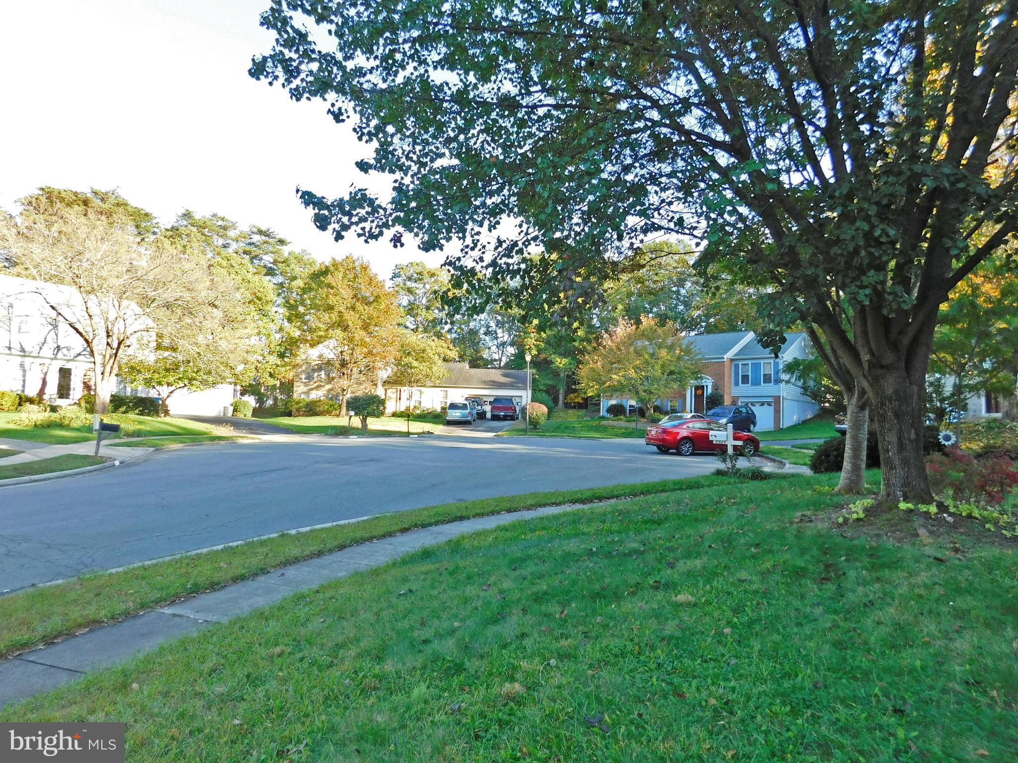 8925 Renshaw Court Springfield, VA 22153 - Photo 26 of 28 Cul-de-sac location