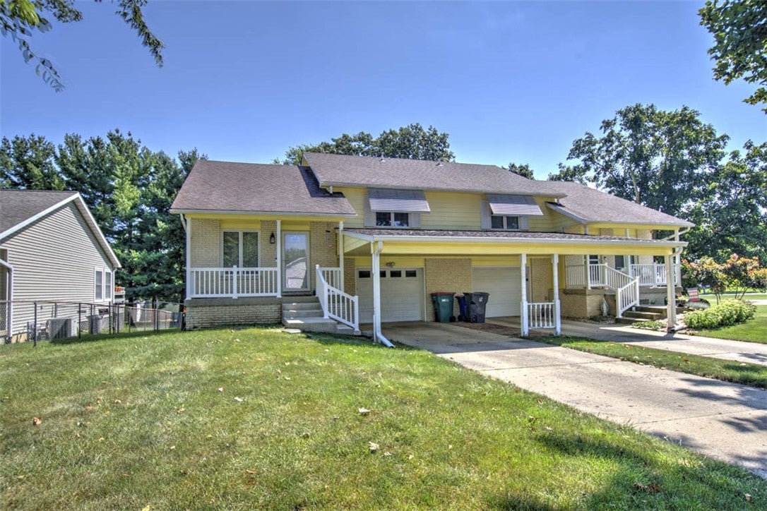 2894 Grove Court Decatur, IL 62521 - Photo 3 of 24 Gallery Image 3