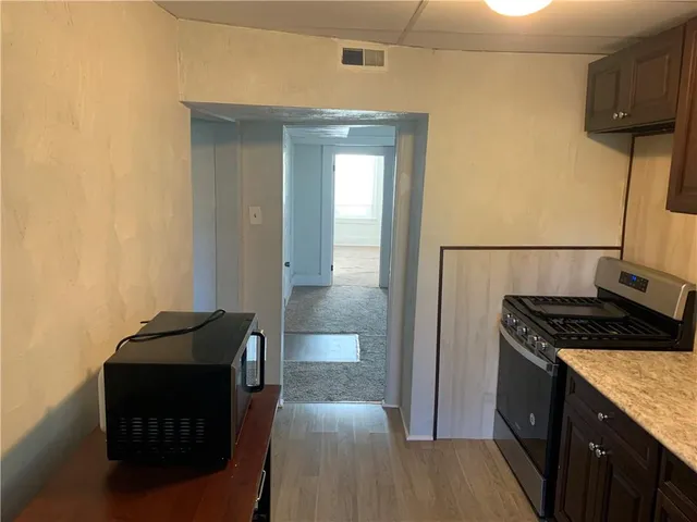 $750 | 725 Clarissa Street, Pittsburgh, PA 15219