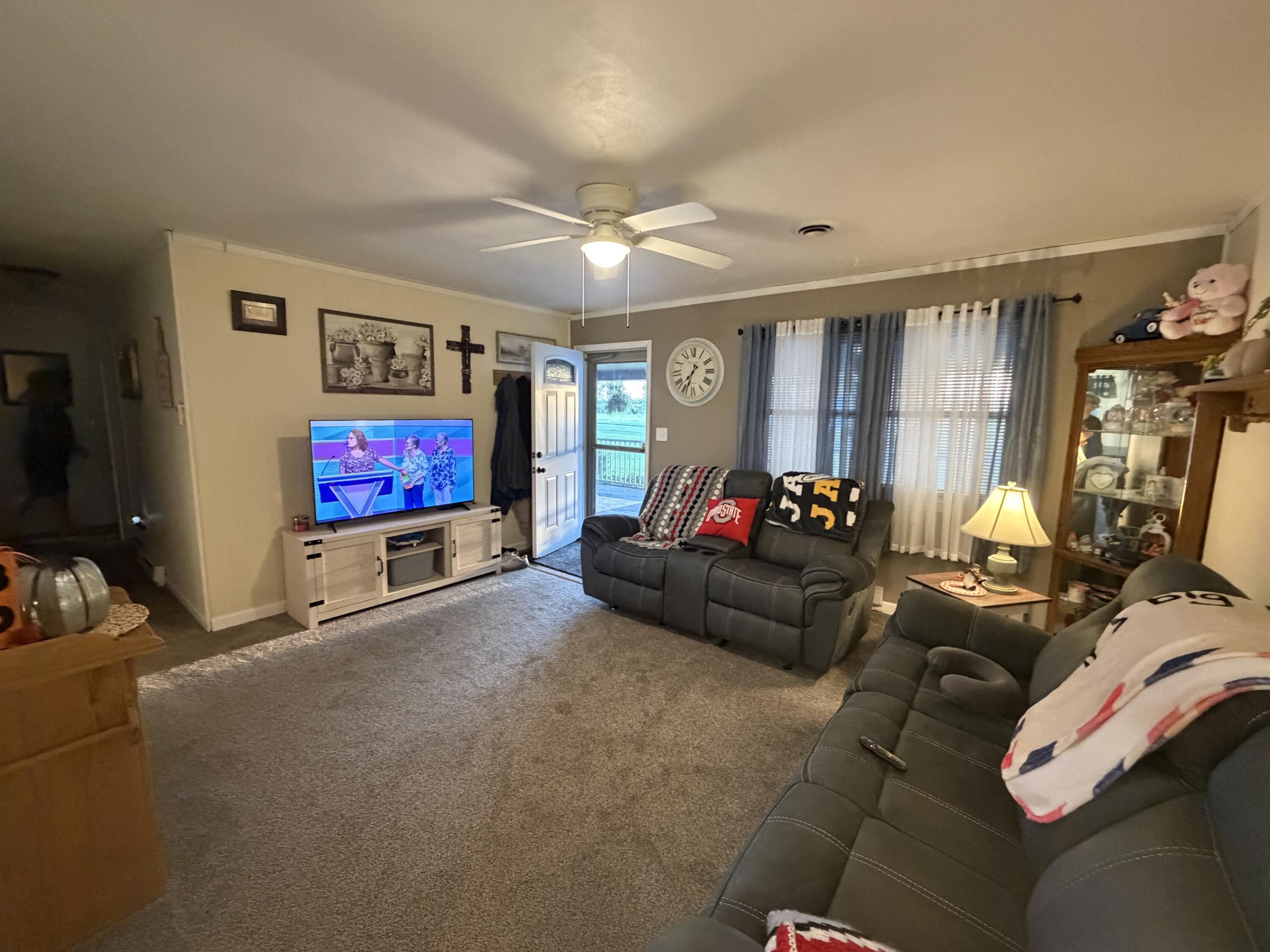 5642 Patterson-Halpin Road Sidney, OH 45365 - Photo 25 of 62 Living Room
